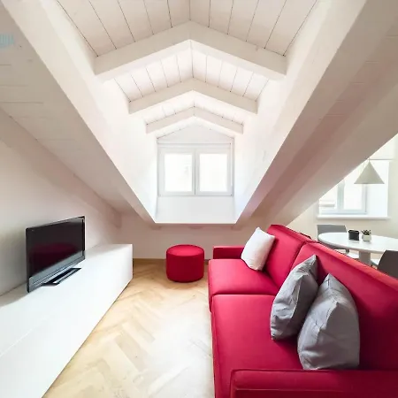 Slataper 20 Tirabora Short Rent Apartment Trieste