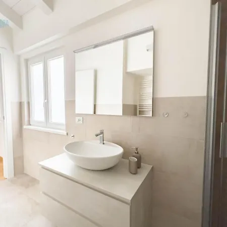 Slataper 20 Tirabora Short Rent Apartment Trieste