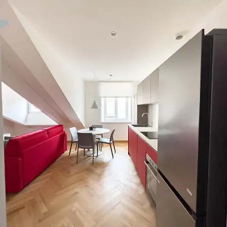 Slataper 20 Tirabora Short Rent Apartment Trieste